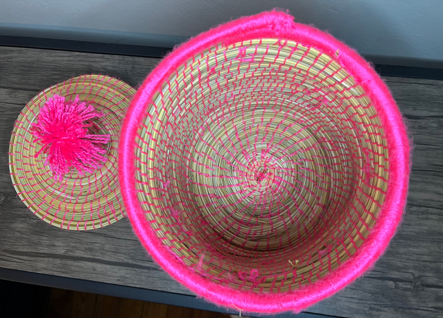 Panier de rangement décoratif en osier - Modèle "Magenta"