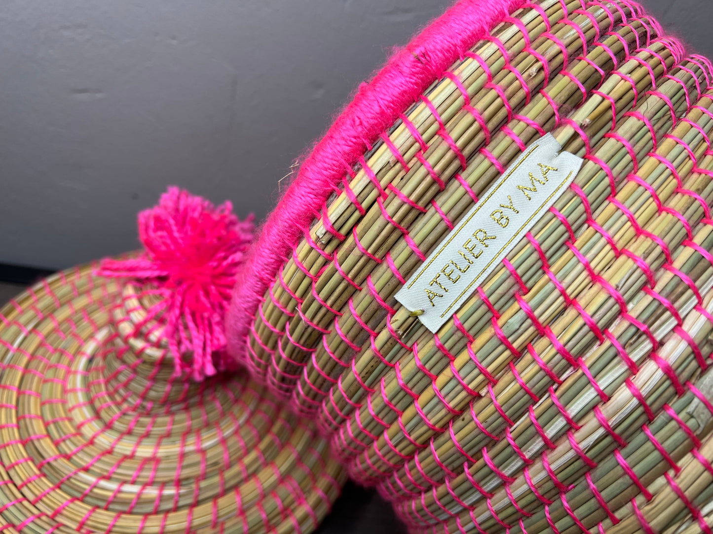 Panier de rangement décoratif en osier - Modèle "Magenta"