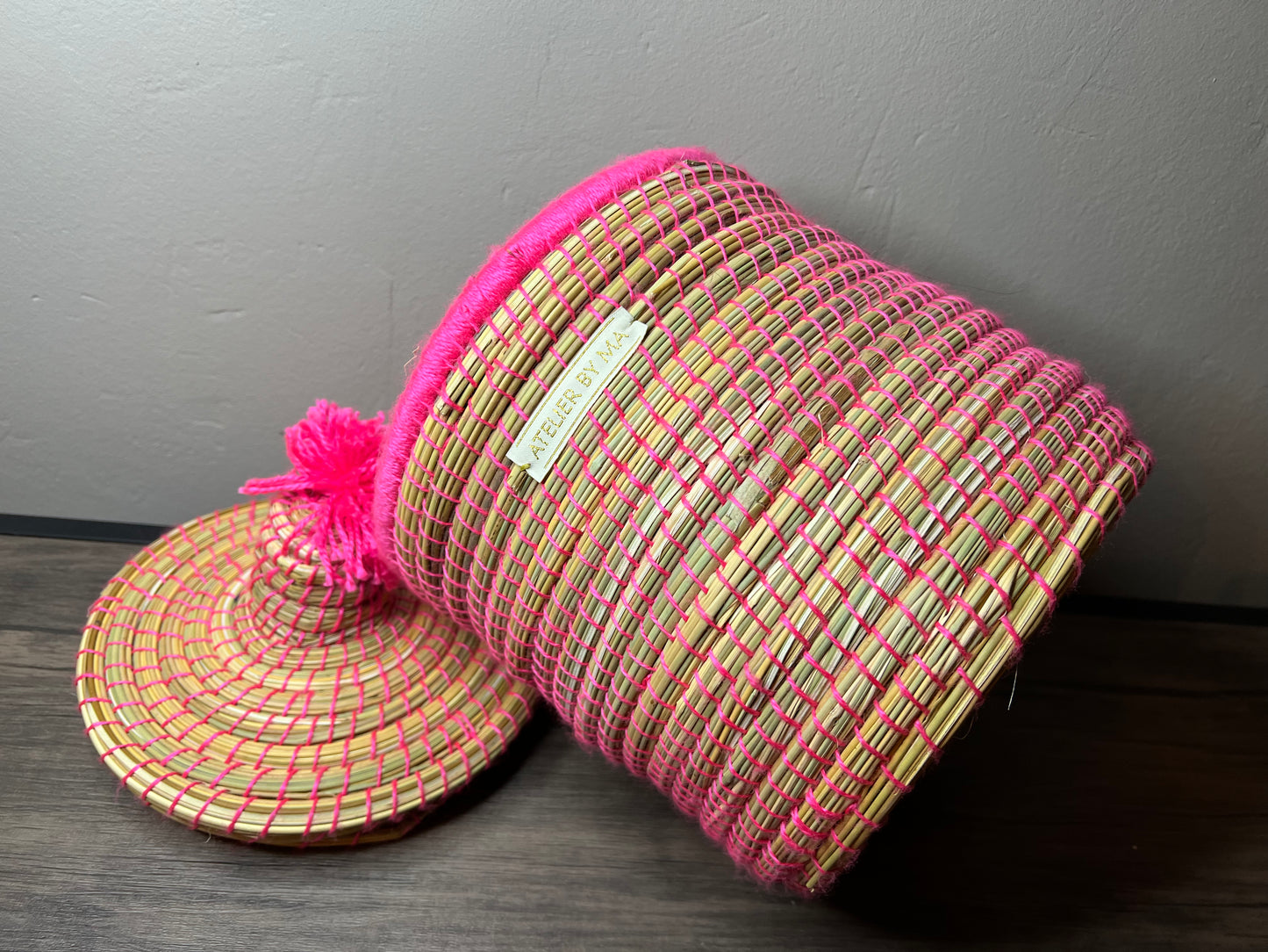 Panier de rangement décoratif en osier - Modèle "Magenta"