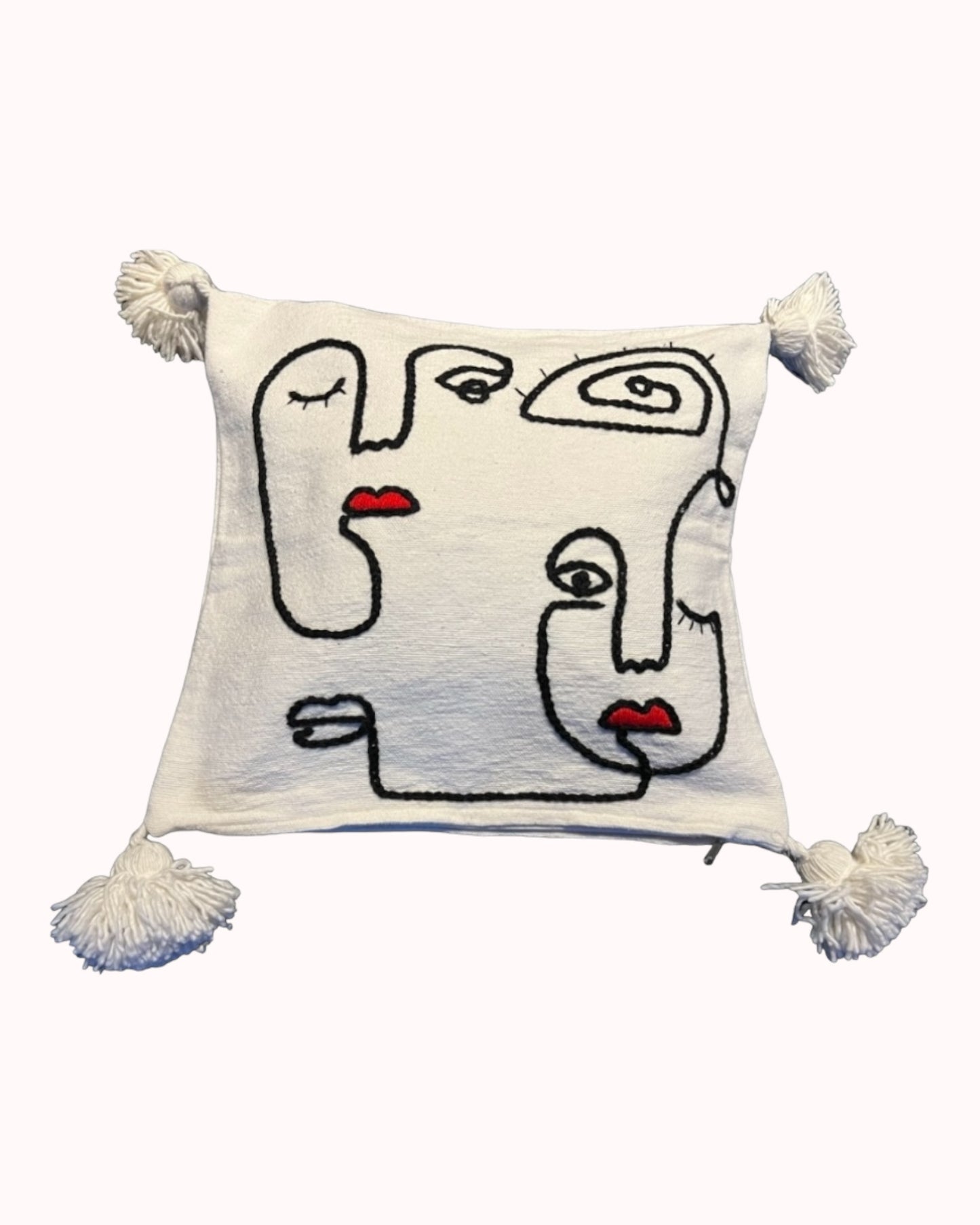 Housse de coussin beige avec pompons - Inspiration PICASSO- Modèle Visages