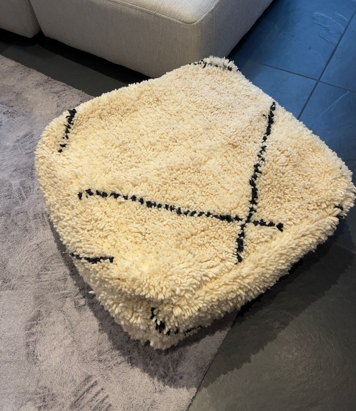 Pouf en laine - Modèle 12 "Pristina"